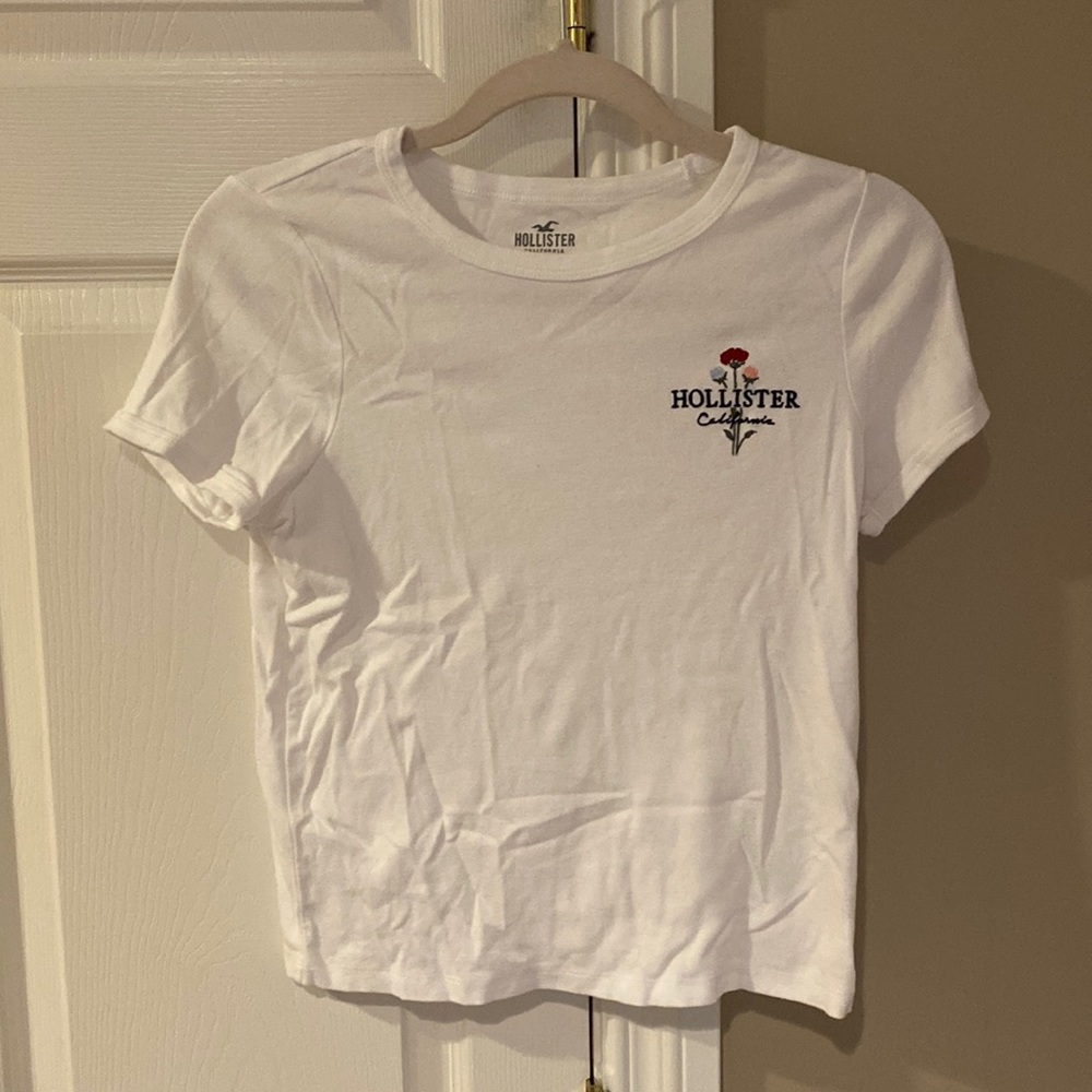 Hollister baby tee, medium barely worn
